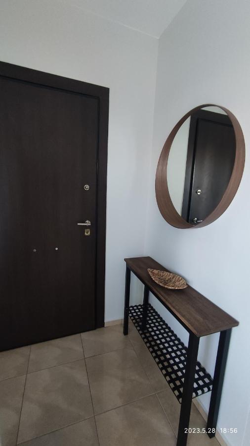 Urbi Garden Apartment Artemida  Bagian luar foto