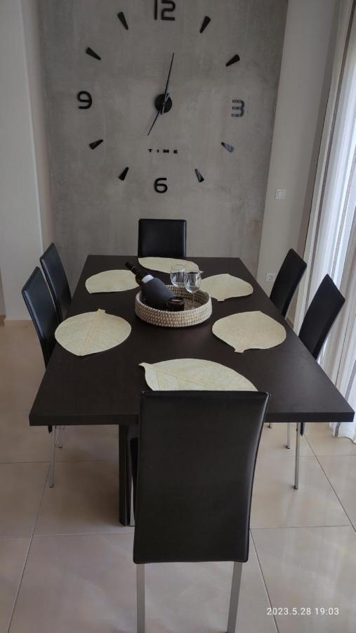 Urbi Garden Apartment Artemida  Bagian luar foto