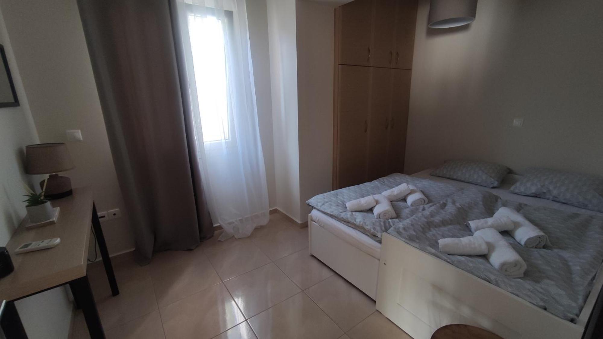 Urbi Garden Apartment Artemida  Bagian luar foto
